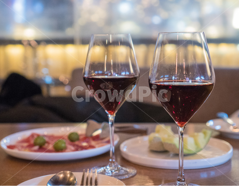 wine,와인잔,식당,술집,glass,유리,beverage,마실것,alcohol,알코올,음주,drink,포도주,술,주류,alcohol