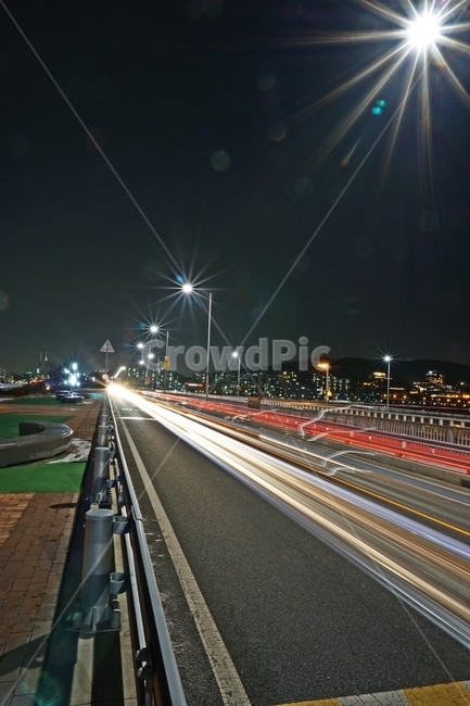 가로등,야경,줄그림,분위기,은은함,도로,road,nightlight,night,lightline,도시,도심,건물,건축,city,building,야경,밤,풍경,nightscape,night,landscape,도시,city,한국도시풍경,한국도시경관,korea cityscape,교통,교통수단,traffic,transportation,road,도로,freeway,고속 도로,highway,고속도로