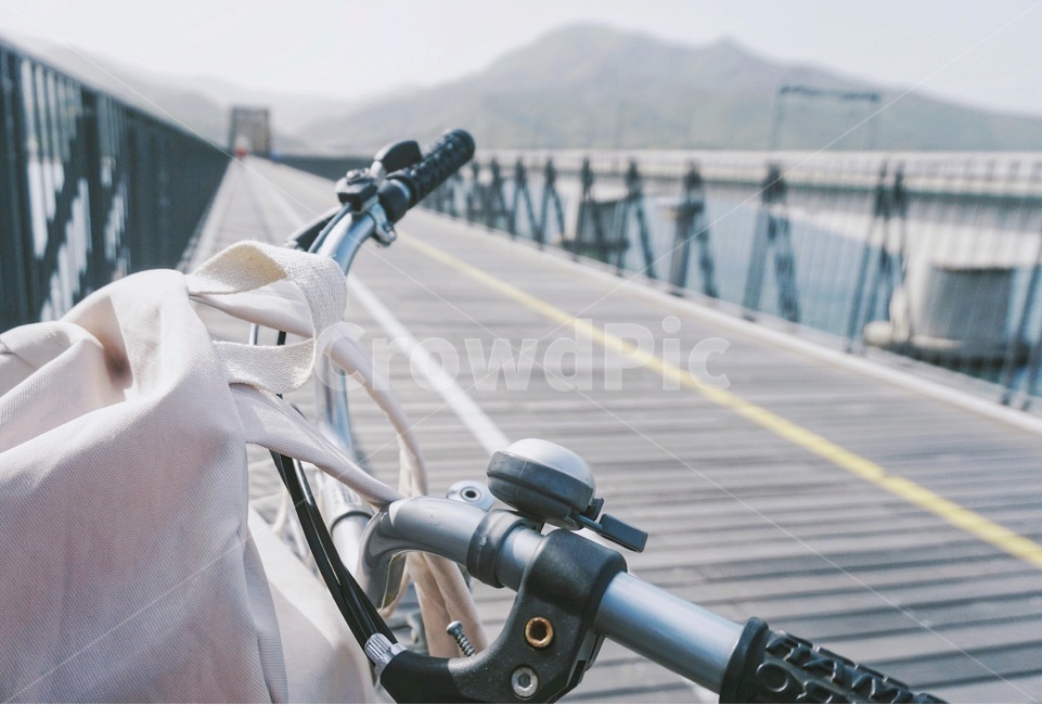 자전거,여행,휴가,오후,다리,자연,풍경,취미,bicycle,강,nature,holiday,river,landscape,스포츠,레저,운동,sports,leisure,exercise,감성,sensible,feeling,교통,교통수단,traffic,transportation,bike,vehicle,차량,handrail,난간,banister,building,건물