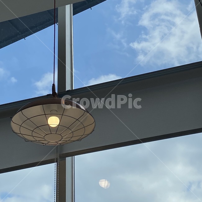 조명,하늘,구름,카페,창문,cloud,cafe,window,lamp
