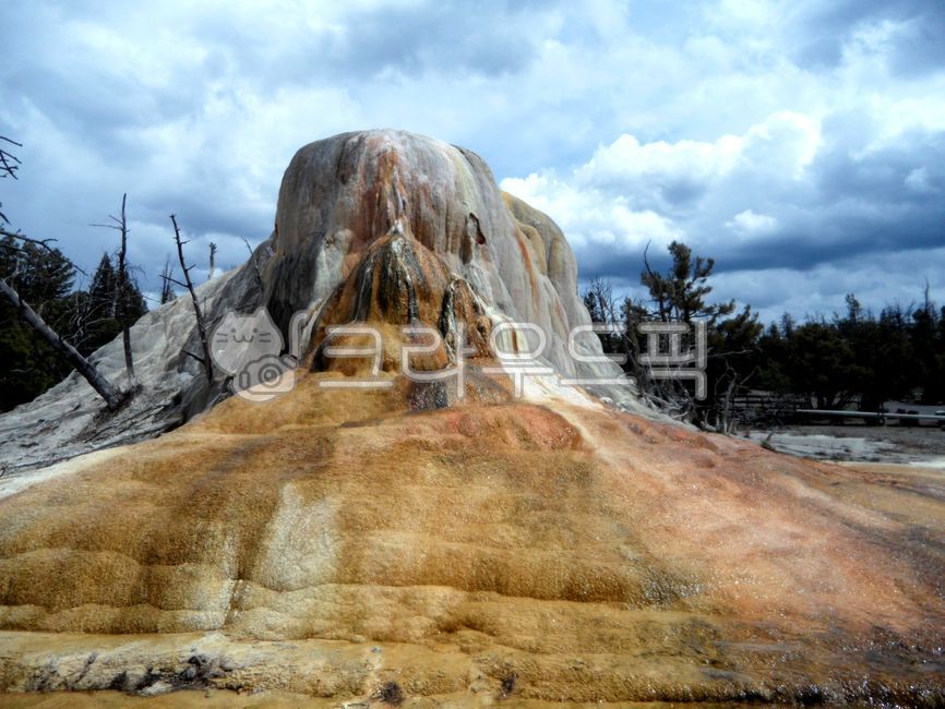 brimstone,A national park,usa,worldheritage,scenic,scenery,nationalpark,scene,acid,mystical,mysterious,unesco,sight,sulfur,world natural heritage,USA,nature,wyoming,yellowstone,outdoors,landscape