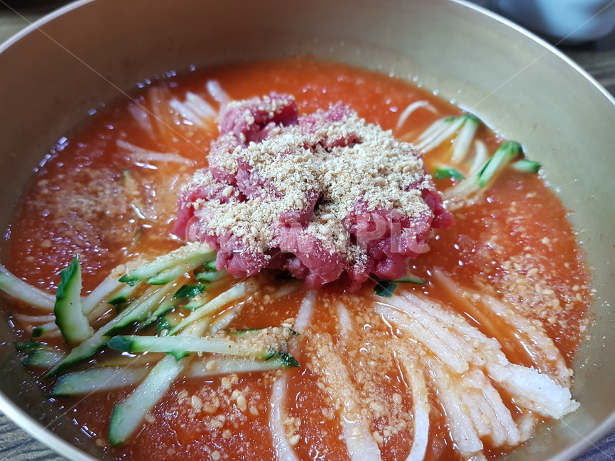 육회,육회물회,음식,물회,여름메뉴,계절메뉴,맛집,한그릇,음식,식재료,요리,food,cook,meal,dishes,food reserves,한식,한국음식,한국요리,korean food,korean dishes,korean meal,korean cook