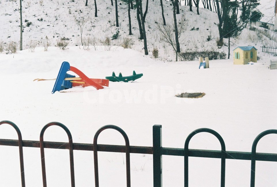 눈,겨울,눈쌓인놀이터,놀이터,시소,겨울,계절,winter,season
