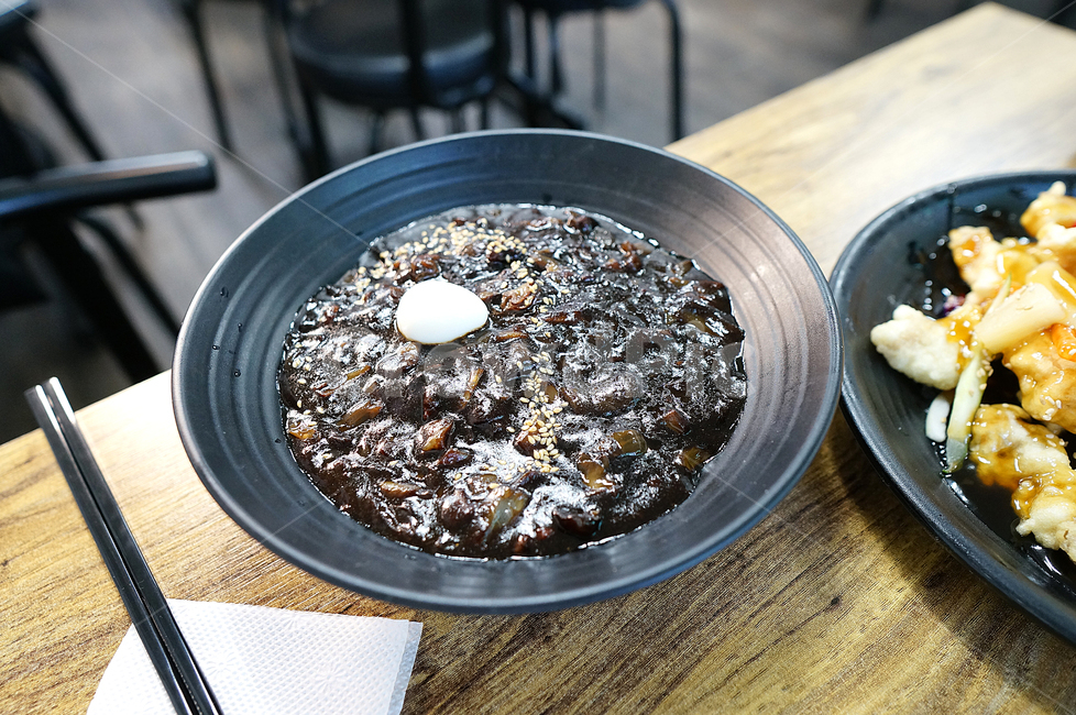 짜장면,중식,짜장,중국집,식사,음식,food,음식,식재료,요리,food,cook,meal,dishes,food reserves,면류,면요리,noodles,중식,중국음식,중화요리,chinese food,chinese dishes,chinese meal,chinese cook