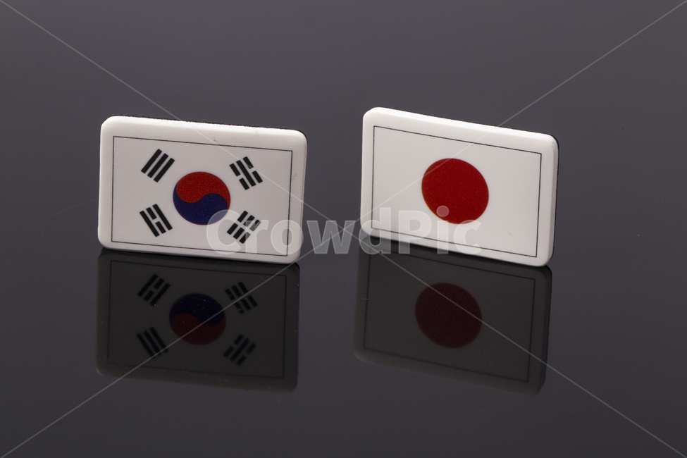 국기,대한민국,태극기,일본,일장기,국가,플래그,세계,글로벌,경쟁,협정,경제,보복,경제보복,경제전쟁,싸움,비즈니스,무역,회담,정치,국제