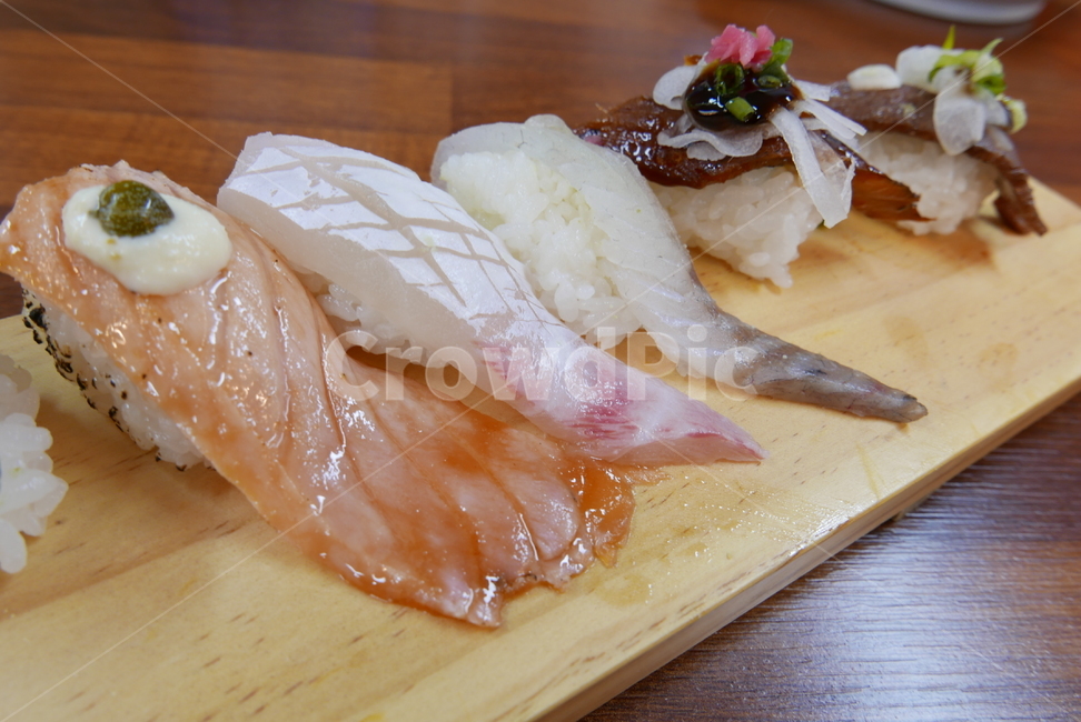 회초밥,초밥,일식,와사비,쓰시,음식,연어,광어,일식집,회,요리,세트메뉴,음식,식재료,요리,food,cook,meal,dishes,food reserves,일식,일본음식,일본요리,Japanese food,Japanese dishes,Japanese meal,Japanese cook