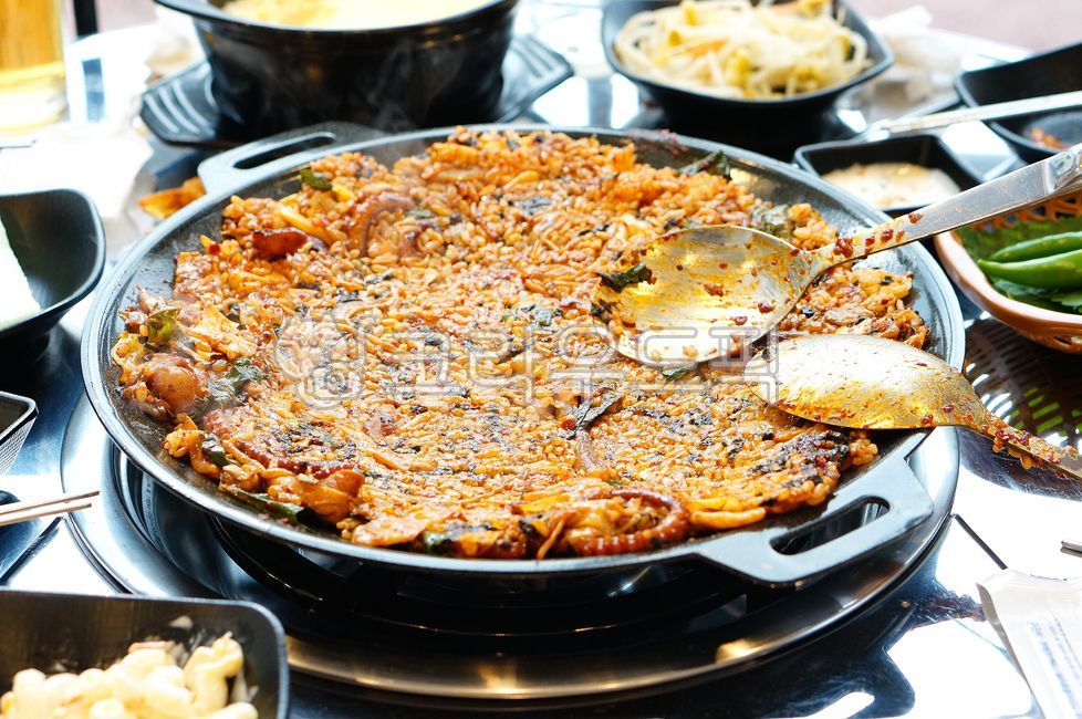 Octopus Teppan Fried Rice,meal,Teppan Fried Rice,Webfoot octopus,fried rice,food