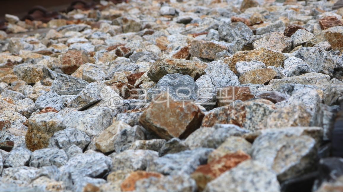 철도,기찻길,기차,철길,공원,자연,야외,돌,자갈,돌맹이,자갈길