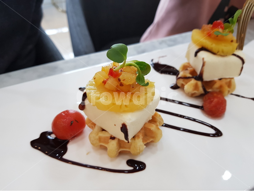 간식,디저트,와플,파인애플,파인애플요리,파인애플구이,아이스크림,디저트종류,호텔디저트,핑거푸드,음식,식재료,요리,food,cook,meal,dishes,food reserves,디저트,간식,후식,dessert,snack