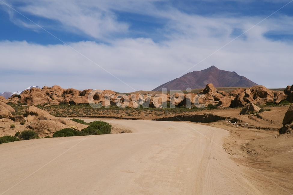 도로,오프로드,흙,흙길,볼리비아,하늘,돌,돌길,거리,풀,산,road,nature,mountain,landscape,dirt,sky,track,scenic,outdoor,wild,countryside,desert,background,empty,hot,land,outdoors,natural,offroad,offroad,roads,view,yellow,자연,풍경,nature,landscape,해외,외국,세계,foreign,oversea,world,세계자연풍경,해외자연풍경,외국자연풍경,world nature landscape,soil,옥외,사막