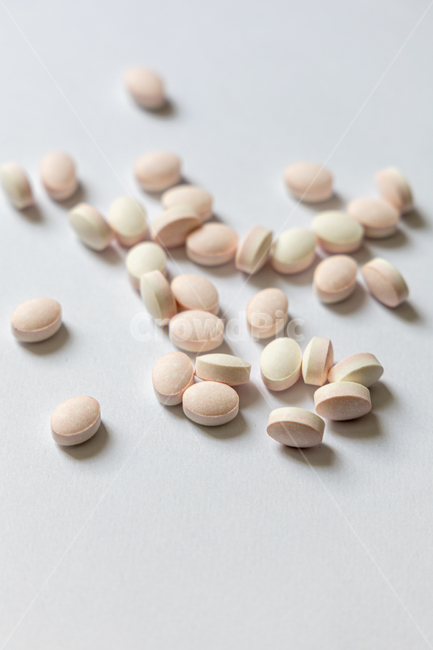 addiction,antibiotic,capsule,care,closeup,concept,cure,dose,drug,group,healthcare,hospital,ill,medical,medicament,medicine,pain,painkiller,pharmaceutical,prescription,recovery,science,supplement,treatment,vitamin,약물치료,알약,비타민,약,약물,치료,처방,치유,영양제