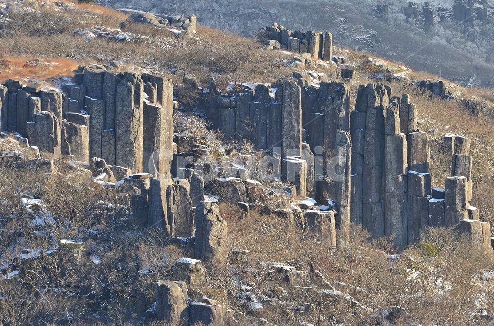 outdoors,옥외,nature,자연,mountain,산,mountainrange,산맥,scenery,풍경,무등산,무등산설경,무등산상고대,설경,상고대,겨울,계절,억새,누애봉,서석대,주상절리대,입석대