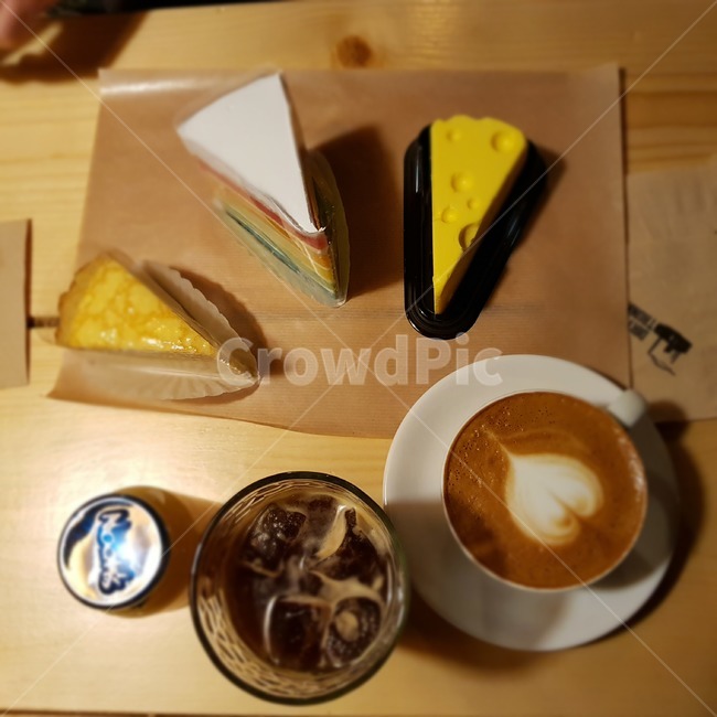 커피컵,coffeecup,케익,아이스아메리카노,단맛
