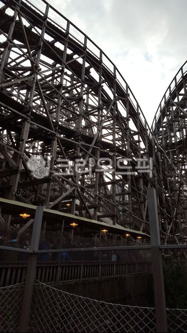 Amusement Park,Pillar,Roller Coaster,geometric,wood