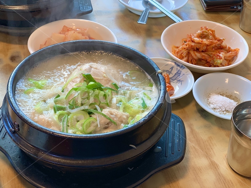 삼계탕,복날,닭,국밥,bowl,사발,food,음식,dish,요리,meal,식사,음식,식재료,요리,food,cook,meal,dishes,food reserves