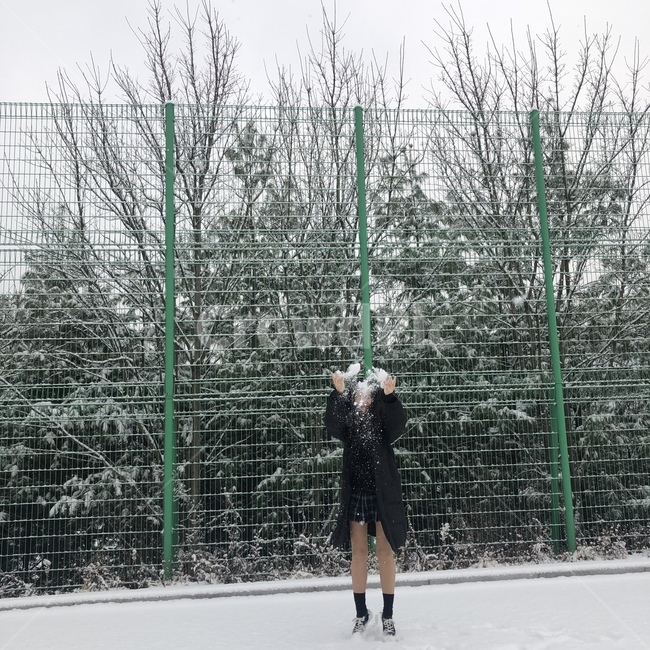 눈,교복,학교,winter,나무,여자,여성,학생,girl,woman,school,snow,사람,인물,인간,human,person