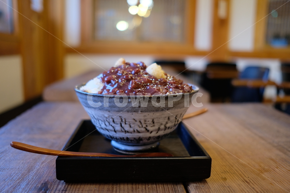 한옥마을,팥빙수,전통간식,음식,빙수,bowl,사발,여름,계절,summer,season,한국전통,한국문화,korean traditional,korean culture,음식,식재료,요리,food,cook,meal,dishes,food reserves,디저트,간식,후식,dessert,snack