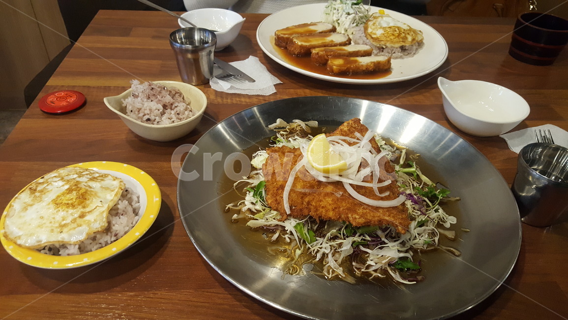 돈가스,식사,계란후라이,밥,식당,탁자,계란프라이,음식,식재료,요리,food,cook,meal,dishes,food reserves