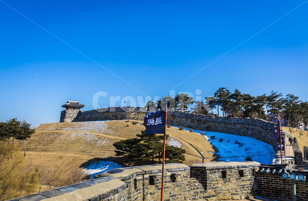화성,국민관광지,수원도성,문화유산,문화재,유네스코세계유산,한국의미,성곽,성벽길,겨울,계절,winter,season,한국전통,한국문화,korean traditional,korean culture,랜드마크,landmark,tourist attraction,한국랜드마크,한국관광지,한국명소,korea landmark,korea tourist attraction