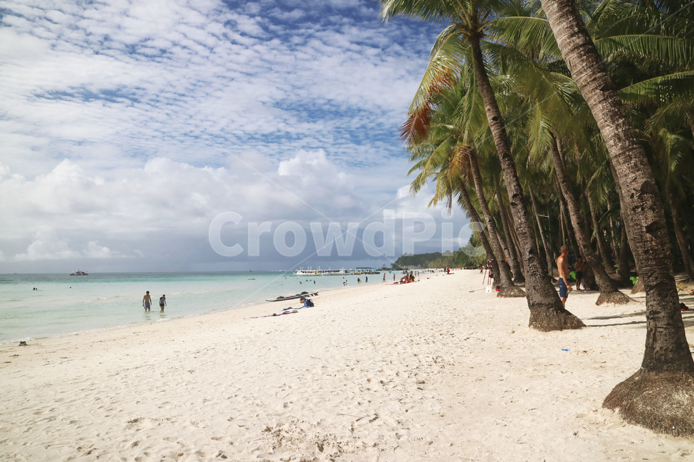보라카이,모래사장,나무,바다,구름,하늘,휴양지,화이트비치,whitebeach,boracay,sky,tree,summer,여름,계절,summer,season,해변,바다,beach,sea,사람들,대중,군중,other people,crowd