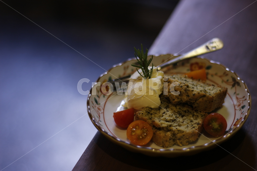 바질,토마토,스콘,베이커리,디저트,빵,간식,브런치,사이드메뉴,제과,제빵,지즈,음식,식재료,요리,food,cook,meal,dishes,food reserves,빵,bread,아침식사,조식,브런치,breakfast,brunch