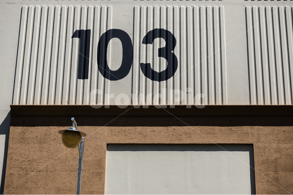 아파트,건물,도시,가로등,숫자,103,맑은날,건축물,건물외관,exterior,building,structure,architecture,construction
