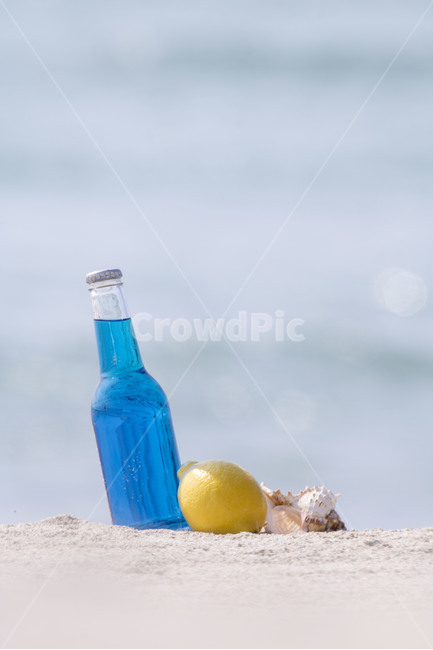레몬,바다,해변,모래사장,음료수,여름,백사장,파도,배경,백그라운드,바닷가,병,소라,여름,계절,summer,season,해변,바다,beach,sea,여행,휴가,traveling,vacation,trip,과일,열매,fruit,음료수,drink,beverage,감성,sensible,feeling,연출,컨셉,콘셉,direction,concept,food,음식,plant,식물,citrus fruit,감귤류 과일