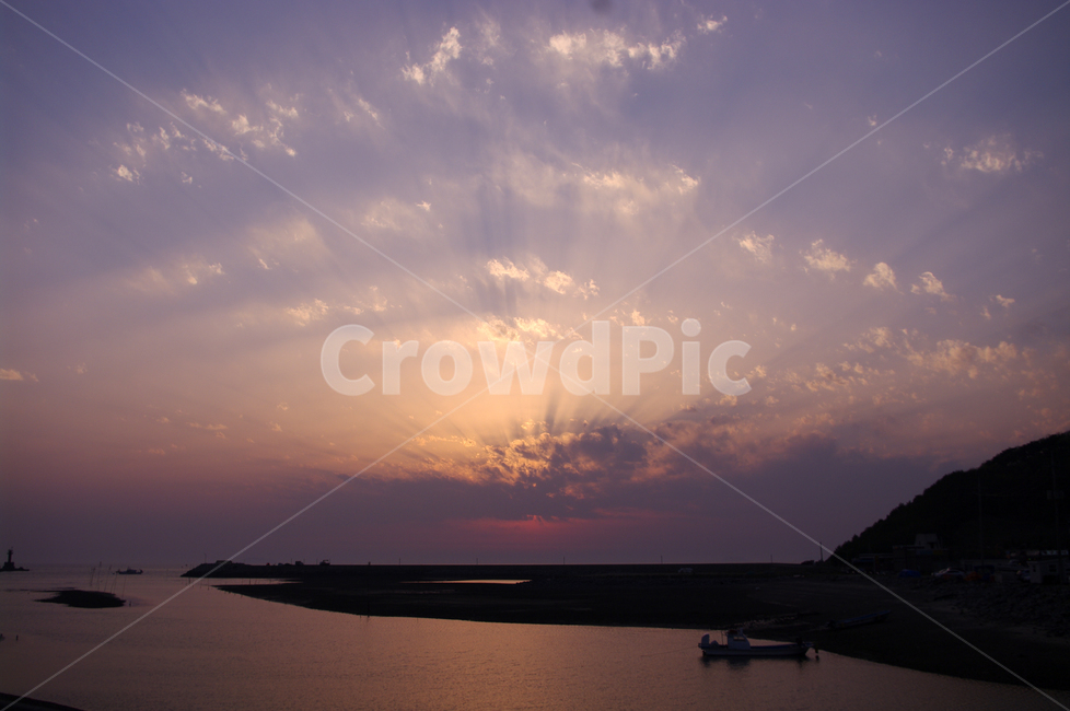 하늘,석양,노을,구름,빛,풍경,바다,sunset,자연,풍경,nature,landscape,outdoors,옥외,sky,dusk,황혼,일몰,dawn,새벽,red sky,붉은 하늘