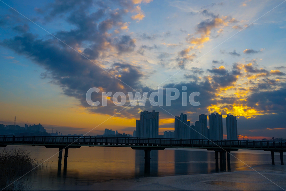 호수,감성,다리,철길,여명,새벽,풍경,구름,하늘,water,물,waterfront,워터 프론트,dock,독,pier,교각,port,포트