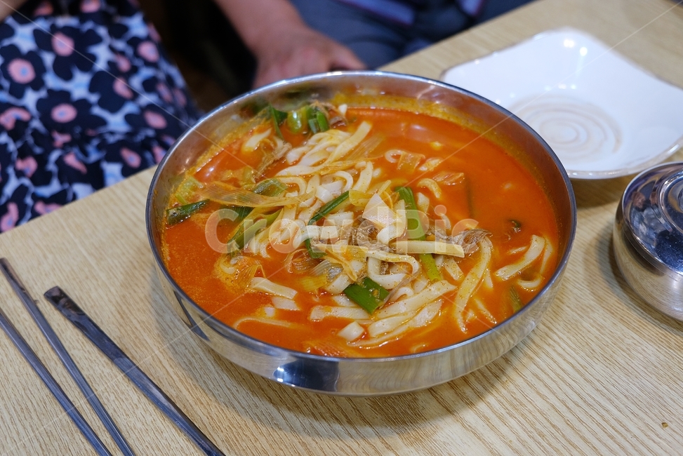 육칼국수,육칼면,칼국수,육개장,해장,음식,식사,칼칼,얼큰,면류,면요리,noodles