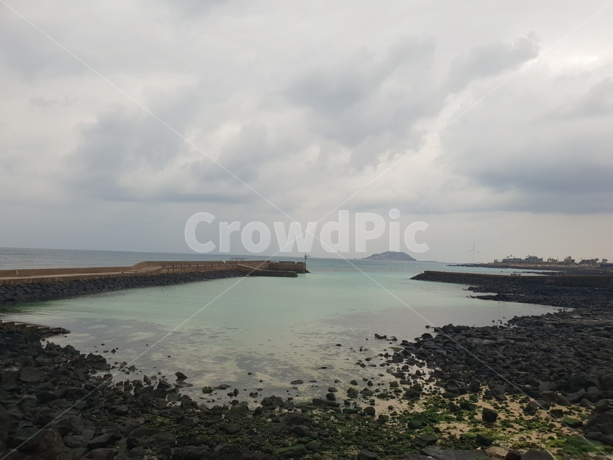 바다,제주도바다,애월,구름,하늘과구름,자연,풍경,nature,landscape,제주도,jeju,jeju island,outdoors,옥외,land,땅,water,물,shoreline,해안선,sea,ocean,대양