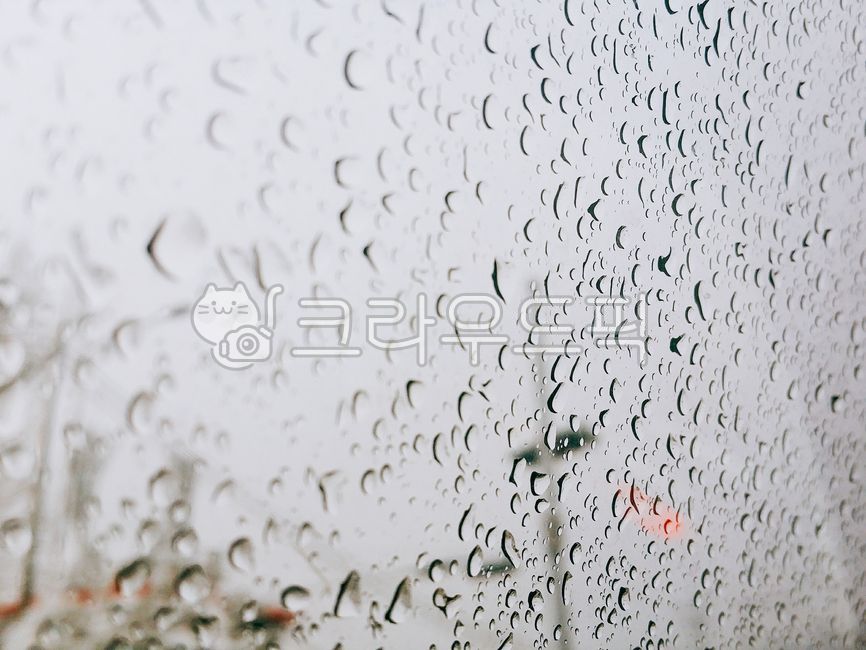 droplet,focus,danger,White space,precipitation,rainy,view,road,sash,frost,On the way to work,weather,fire,spring rain,flow,traffic,sky,rain,In the car,glass,reflection,surface,way home,tree,trafficjam,water,morning,water drop,stop,light,The rainy season,b