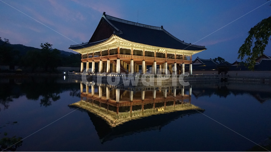 한옥,궁,경복궁,경회루,야간궁,경복궁야간개장,광화문,전통궁,전통,야경,밤,풍경,nightscape,night,landscape,한국전통,한국문화,korean traditional,korean culture,랜드마크,landmark,tourist attraction,한국랜드마크,한국관광지,한국명소,korea landmark,korea tourist attraction