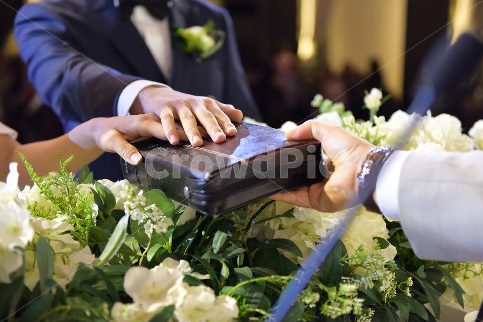 결혼서약,성경책,결혼,결혼식,신랑,신부,서약,결혼,혼례,웨딩,wedding,marriage,marry