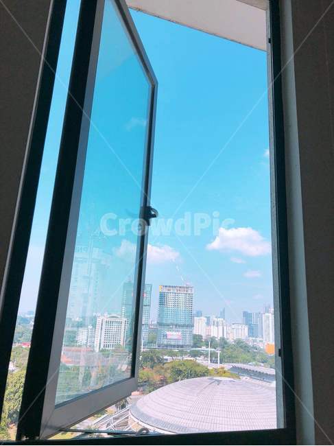 창문,하늘,window,outside,바깥풍경,도시,풍경,city,landscape