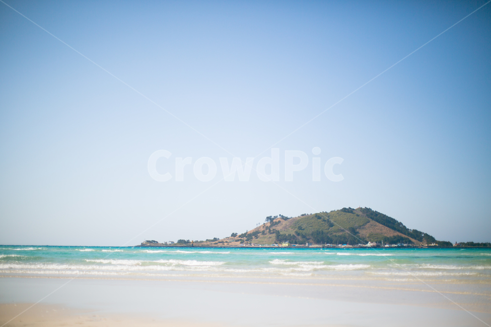 바다,푸른바다,제주도바다,시원한,하늘색,바다풍경,sea,blue,제주풍경,jeju,jejusea,자연,풍경,nature,landscape,한국자연풍경,한국자연경관,korea nature landscape,제주도,jeju,jeju island,outdoors,옥외,land,땅,water,물,shoreline,해안선,ocean,대양,coast,연안