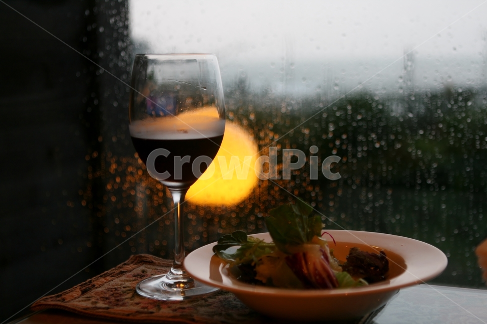 비오는날,빗물,빗방울,레인,rain,창밖풍경,유리창,유리창에비,가로등,창가,비,비오는날,rain,rainy