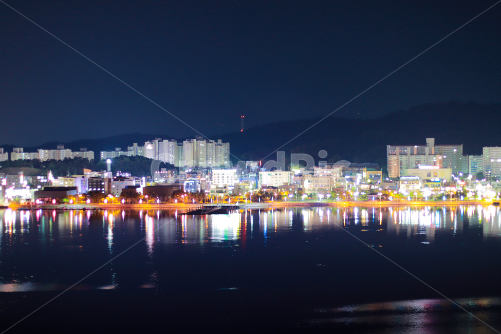 물,water,호수,dock,야경,pier,워터프론트,waterfront,밤,lake,야경,밤,풍경,nightscape,night,landscape,도시,city,워터 프론트,교각,port,포트
