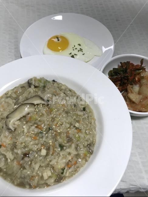 죽,porridge,김치,kimchi,koreanfood,야채죽,간단한,식사,아플때,병,간호,엄마,food,음식,건강식,egg,계란,음식,식재료,요리,food,cook,meal,dishes,food reserves