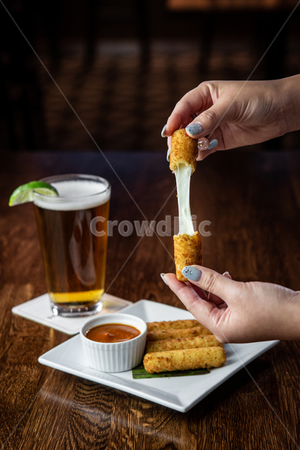 치즈스틱,치즈,맥주,레스토랑,요리