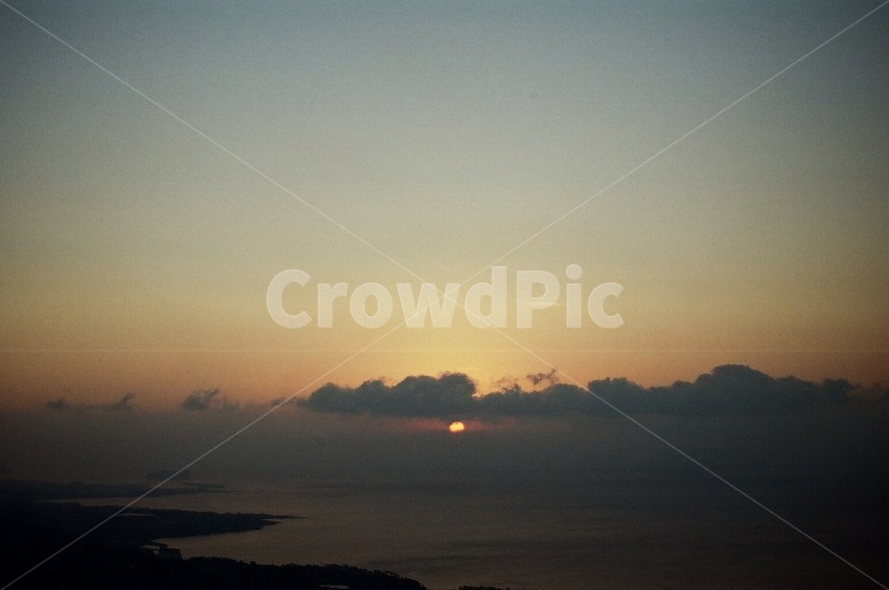 nature,자연,outdoors,옥외,하늘,sunrise,sunup,새벽,redsky,붉은하늘,dawn,cloud,일출,자연,풍경,nature,landscape