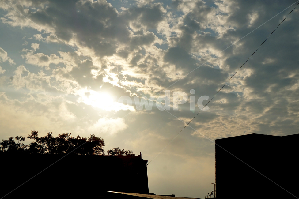 해질녘,하늘,석양,노을,해,구름,도시,풍경,city,landscape,실루엣,그림자,silhouette,shadow,nature,자연,flare,플레어,light,빛,sunlight,햇빛,outdoors,옥외