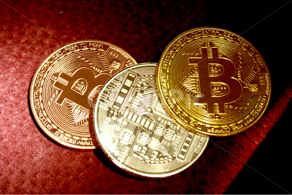 비트코인,bitcoin,가상화폐,암호화폐,암호화화폐,코인,금융,돈,finance,banking,money,정보통신기술,전자,it,information,technology,electro,electronic,equipment,연출,컨셉,direction,concept,비즈니스,산업,투자,전자상거래,cyber,future,블록체인,동전,채굴,금융,돈,finance,banking,money,정보통신기술,전자기기,전자제품,it,information,technology,electronic equipment