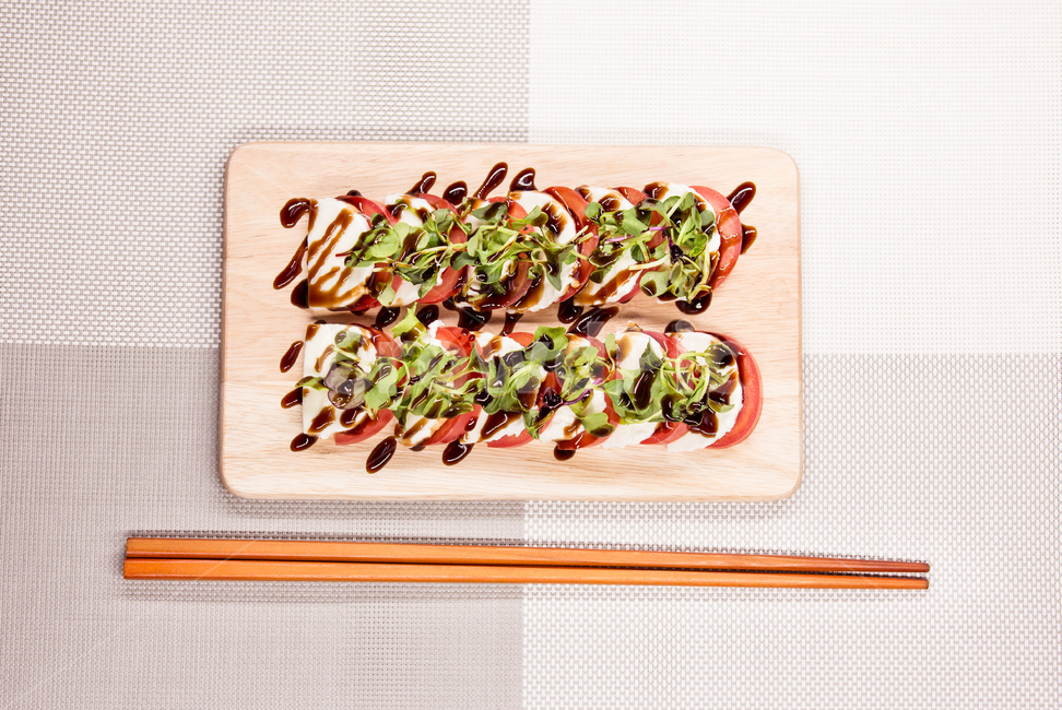 caprese,카프레제,insalataallacaprese,모차렐라,토마토,이탈리아,음식,food,샐러드,지중해,젓가락,red,요리,capresesalad,음식,식재료,요리,food,cook,meal,dishes,food reserves