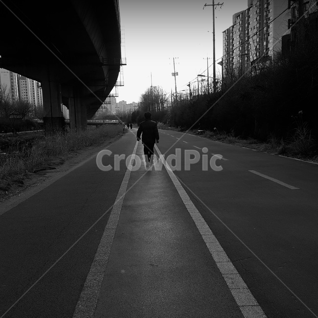 흑백,산책,트래킹,모노,모노톤,도로,모노크롬,전선,nature,backlit,afternoon,trail,walkway,sky,cloud,monotone,cityscape,사람,backlitphotography,도시,풍경,city,landscape,흑백,모노톤,monochrome,black and white