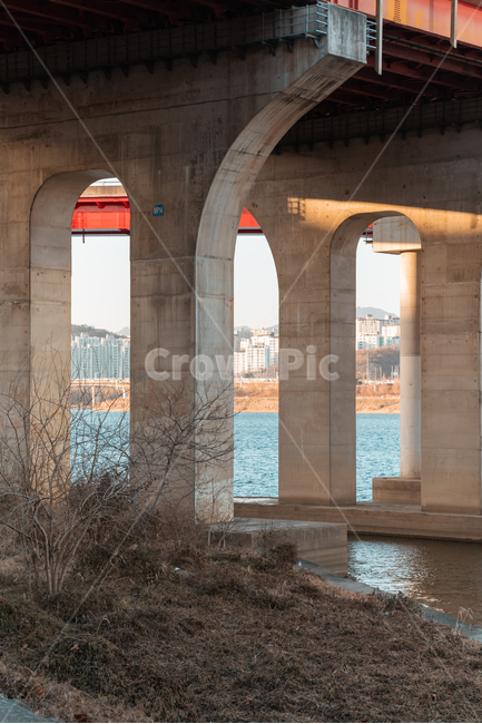 다리,한강,물,강,하늘,배경화면,건물,sky,풍경,landscape,korea,도시,서울,cityscape,실외,야외,city,건축물,건물외관,exterior,building,structure,architecture,construction