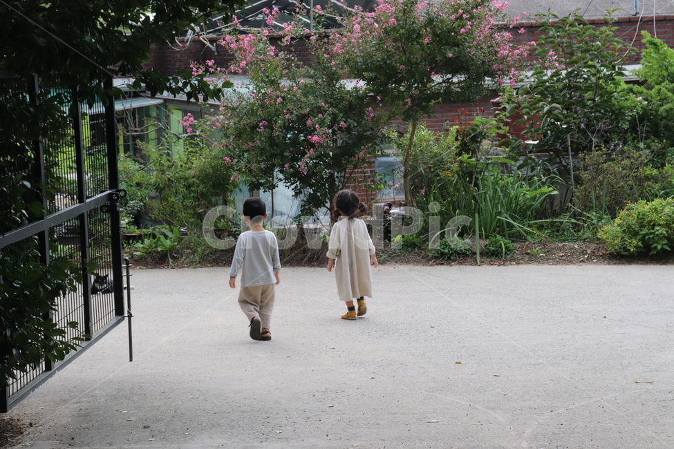 남매,감성사진,뒷모습,사람,인간,정원,garden,person,가을