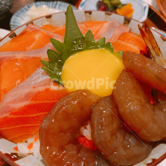 일본음식,japanesefood,새우요리,연어요리,연어덮밥,덮밥,사케동,일식,음식,식재료,요리,food,cook,meal,dishes,food reserves