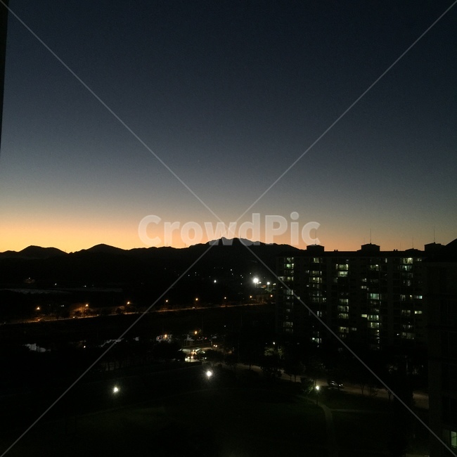노을,어둠,분위기,불빛,하늘,야경,밤,풍경,nightscape,night,landscape,도시,city,실루엣,그림자,silhouette,shadow,light,빛,flare,플레어
