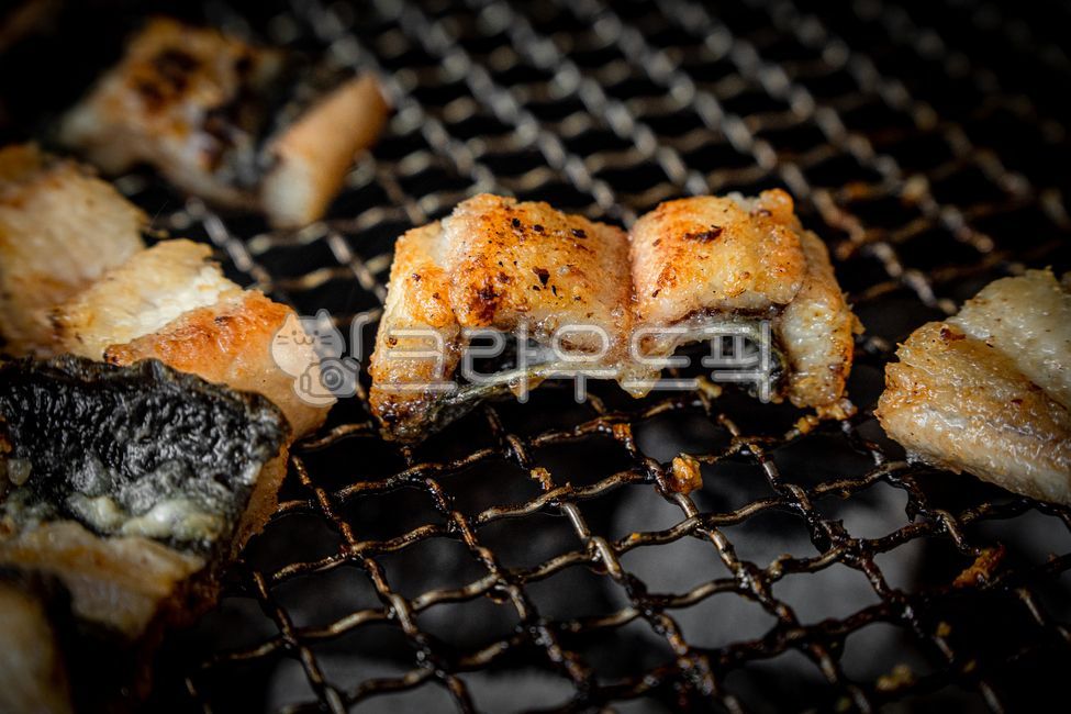 장어,숯불구이,보양식,한식,장어구이,홍천장어,생선구이,바베큐